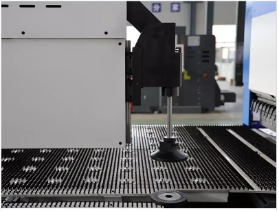 PCB-1400 15 Axis Linkage control Sheet Metal Auto Flexible Bending Center