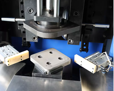 High Precision Sheet Panel Flexible Corner Former Machine